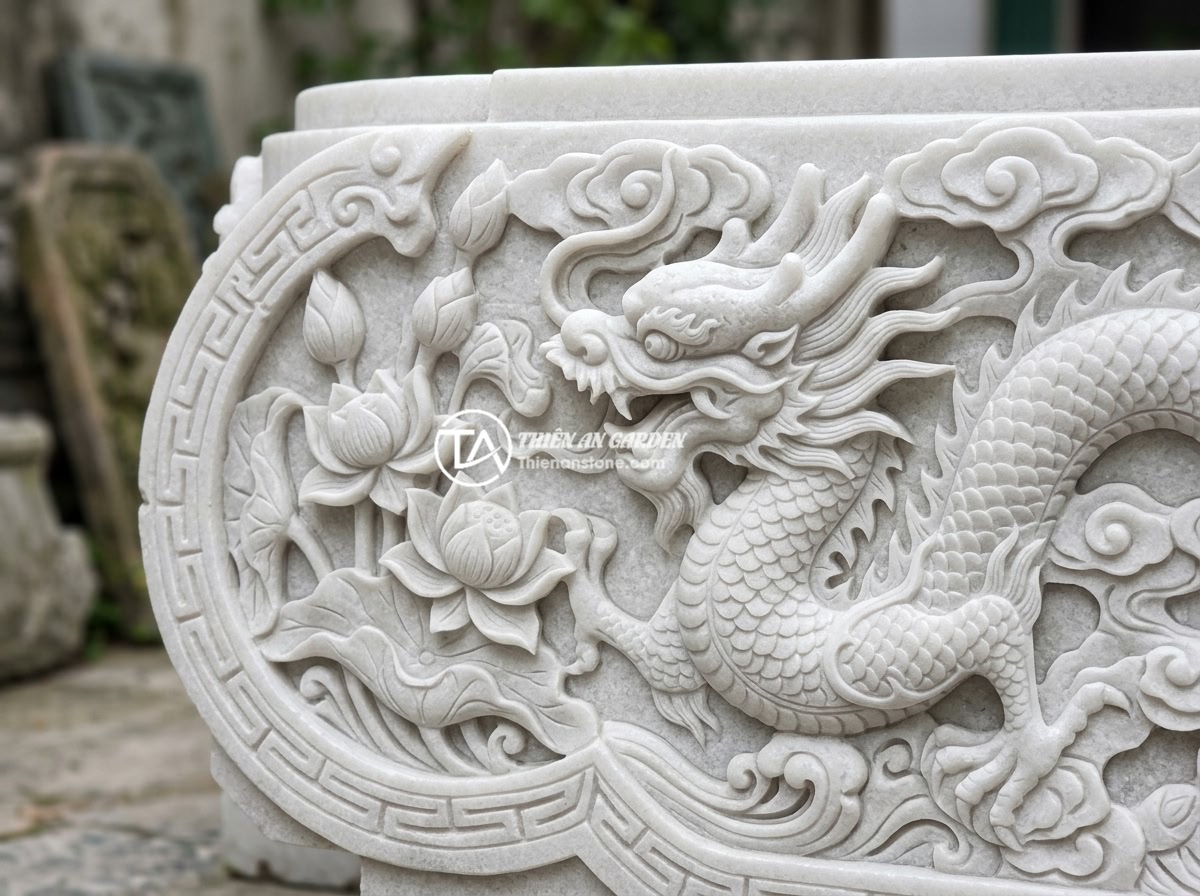 Sập Đá Cổ Có Phù Hợp Sân Vườn Hiện Đại Không? Phân Tích Ưu Nhược Điểm - Close-up detail of hand-carved stone slab table showing elaborate dragon motifs 