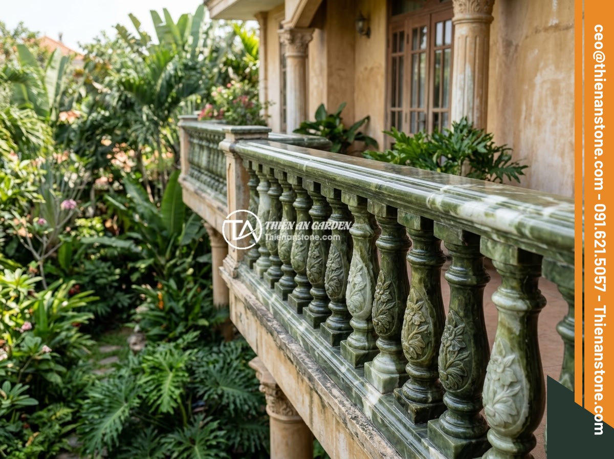 Top 8 Mẫu Lục Bình Đá Cẩm Thạch Đẹp Sang Trọng Nhất Cho Lan Can Biệt Thự 2026 - Luxury white marble baluster railing on a classical Vietnamese villa balcony, wi