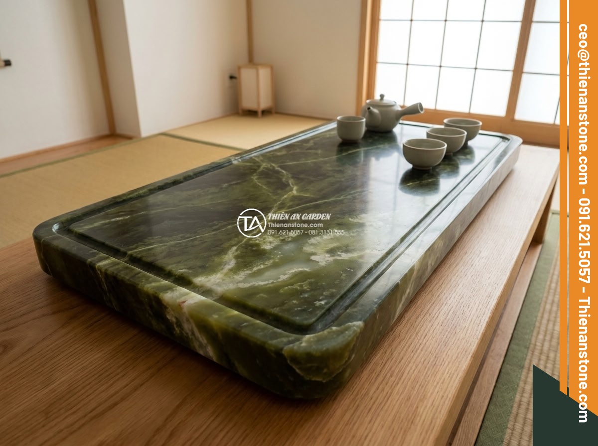 Bàn trà đá ngọc Secpentine - Hình 14 Bàn trà đá ngọc Secpentine - Finished masterpiece of a custom Serpentine jade tea table with personalized fam