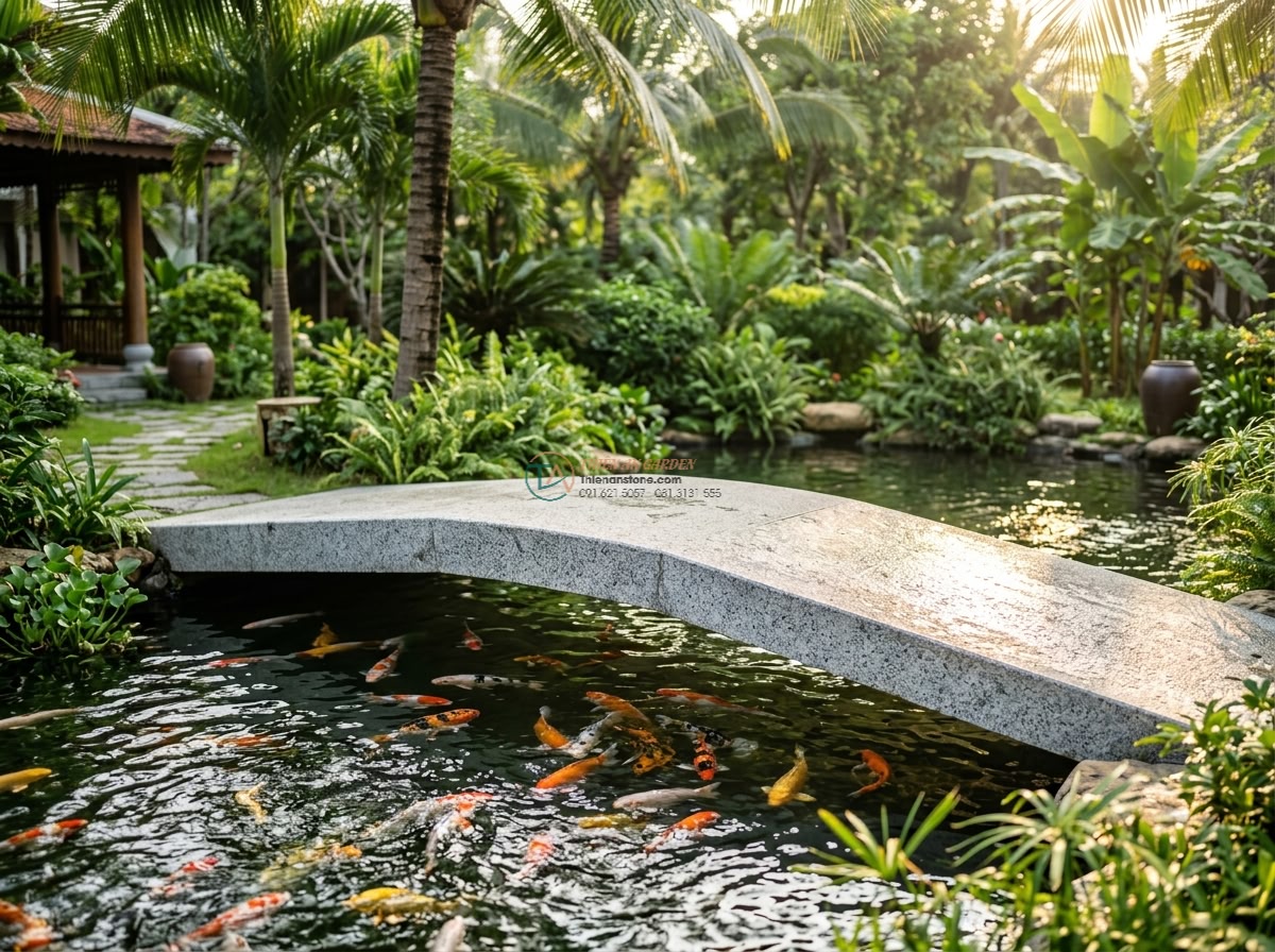 Cầu đá Granite trắng muối tiêu dáng thanh thoát: 180 x 70 x 15 cm.