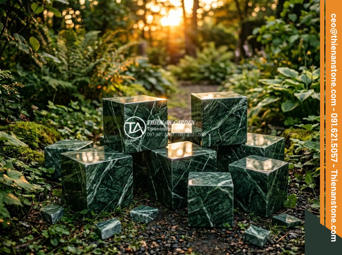 Đá Cubic Thanh Hóa Xanh Đen – Chất liệu: Đá xanh đen Thanh Hóa tự nhiên – Kích thước: 10x10x5cm (dày 5-8cm, mặt băm hoặc cắt thô)