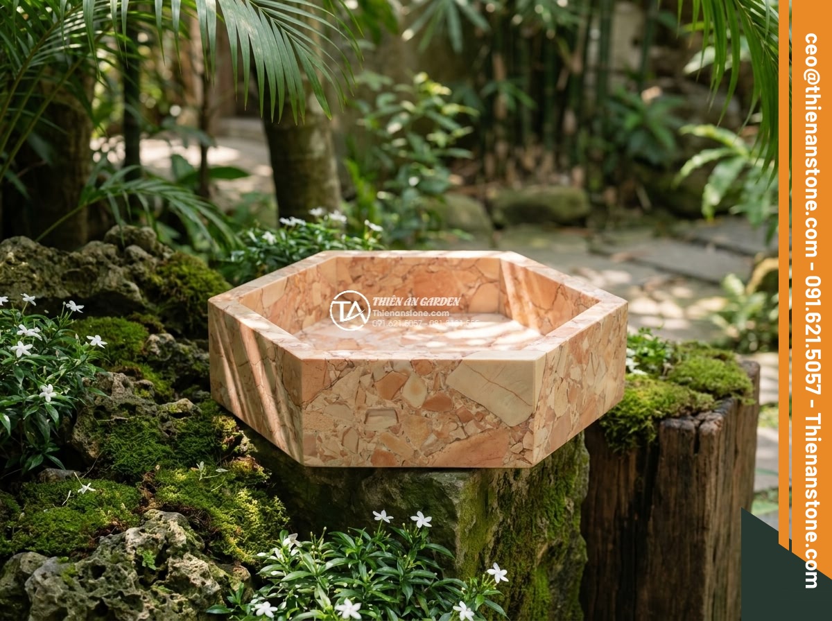 Lavabo đá hồng huyết long đa giác (400x400x150mm) - Hình 5 Lavabo đá hồng huyết long đa giác (400x400x150mm) - Medium shot approaching the hexagonal pink blood dragon stone lavabo sink from 4