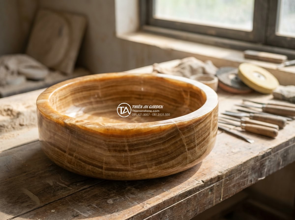 Lavabo đá vân gỗ tròn 42cm (420x420x150mm) - High-resolution professional photograph of a round 42cm natural stone vessel sin