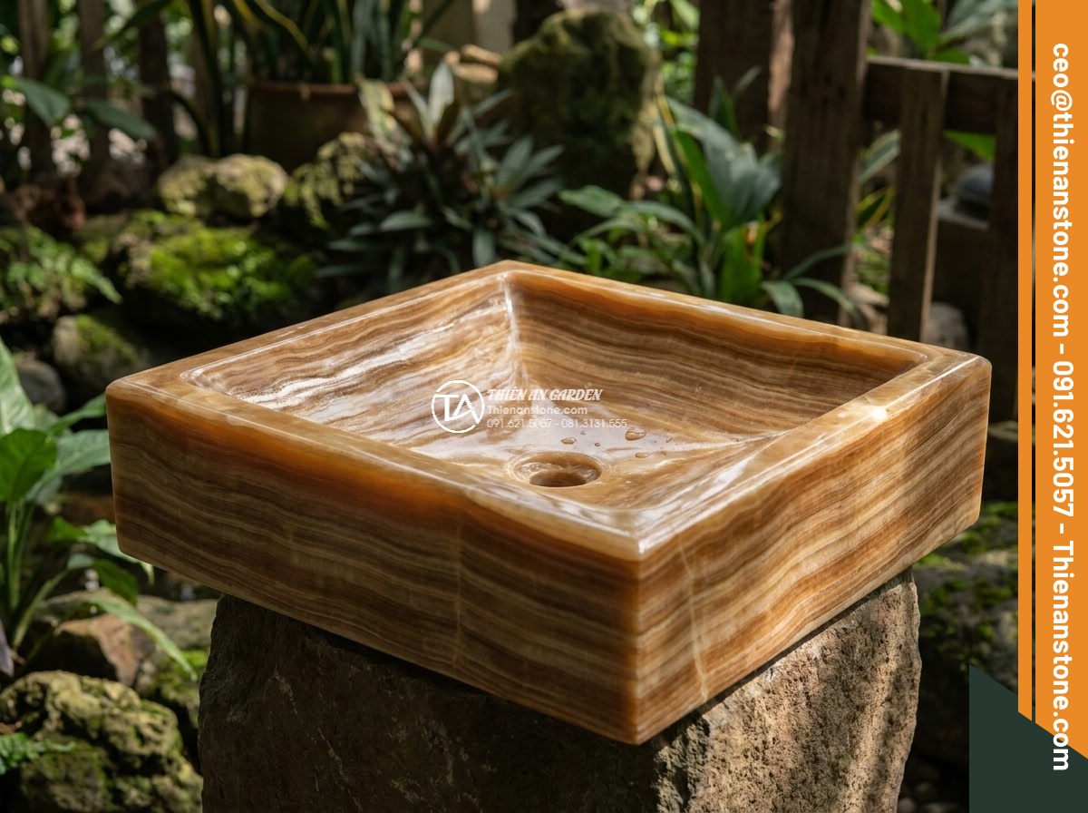 Lavabo đá vân gỗ vuông 42cm (420x420x150mm) - Hình 2 Lavabo đá vân gỗ vuông 42cm (420x420x150mm) - Close-up photorealistic image of the square 420x420x150mm wooden grain stone lav