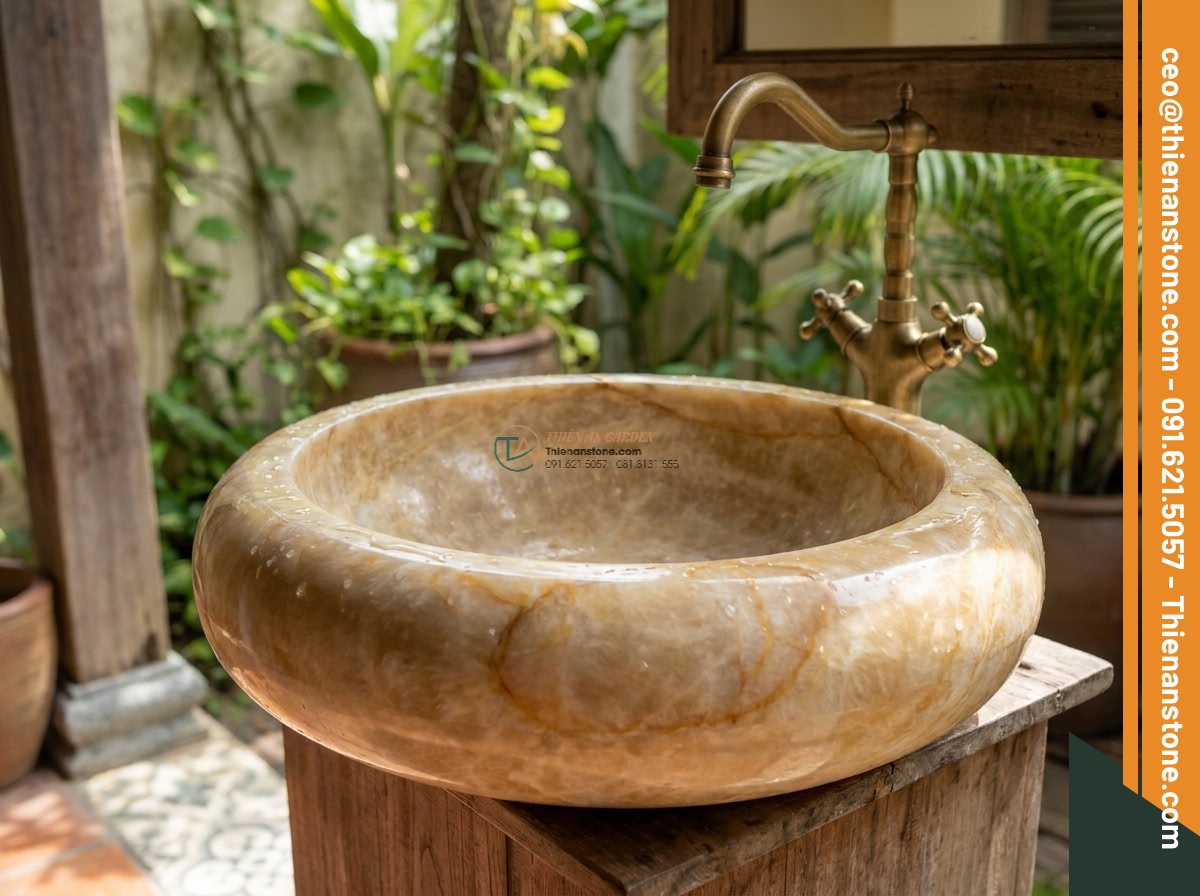 Lavabo đá vàng kim tuyến tròn 42cm (420x420x150mm) - Hình 2 Lavabo đá vàng kim tuyến tròn 42cm (420x420x150mm) - Medium close-up shot of the round golden kim tuyen stone lavabo 420mm diameter a