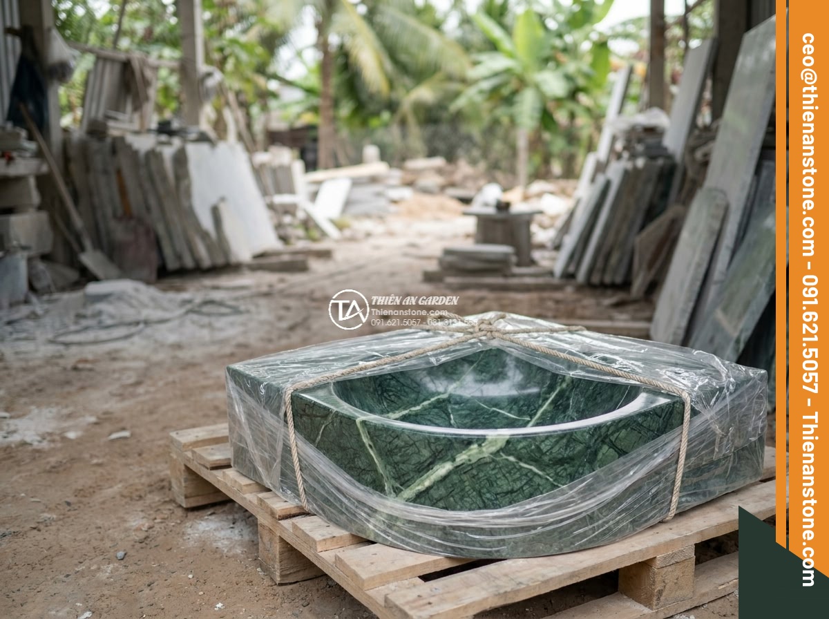 Lavabo đá xanh Ấn độ góc - Hình 18 Lavabo đá xanh Ấn độ góc - Professional stone workshop scene with finished corner green Indian lavabo ready