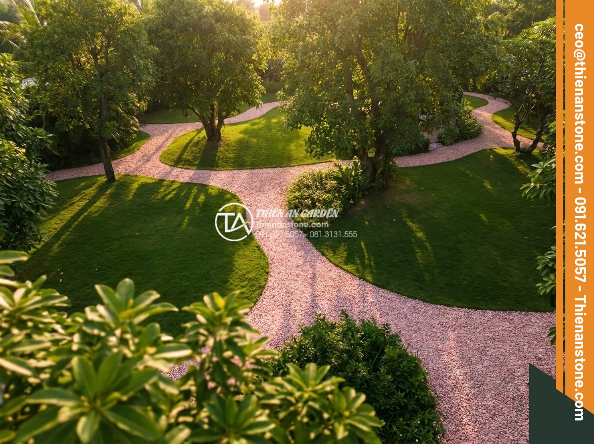 Sỏi hồng quay 3-5mm - Hình 3 Sỏi hồng quay 3-5mm - Aerial perspective of a large private garden in Vietnam with winding paths cover