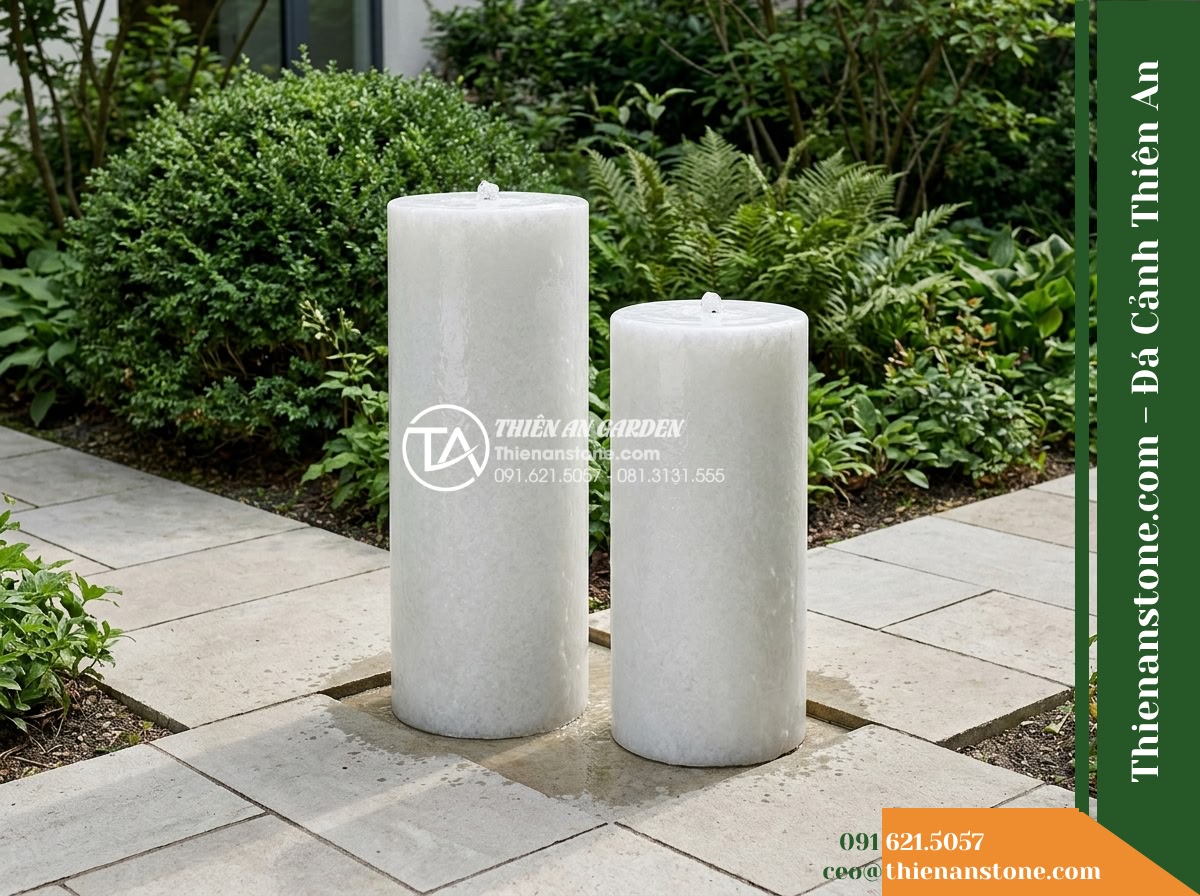 Bộ 2 Trụ Phun Tròn Đôi Mài Nhẵn, D30cm Cao 70-90cm - Hình 1 Bộ 2 Trụ Phun Tròn Đôi Mài Nhẵn, D30cm Cao 70-90cm - Wide angle professional shot of a contemporary garden courtyard intersection wit