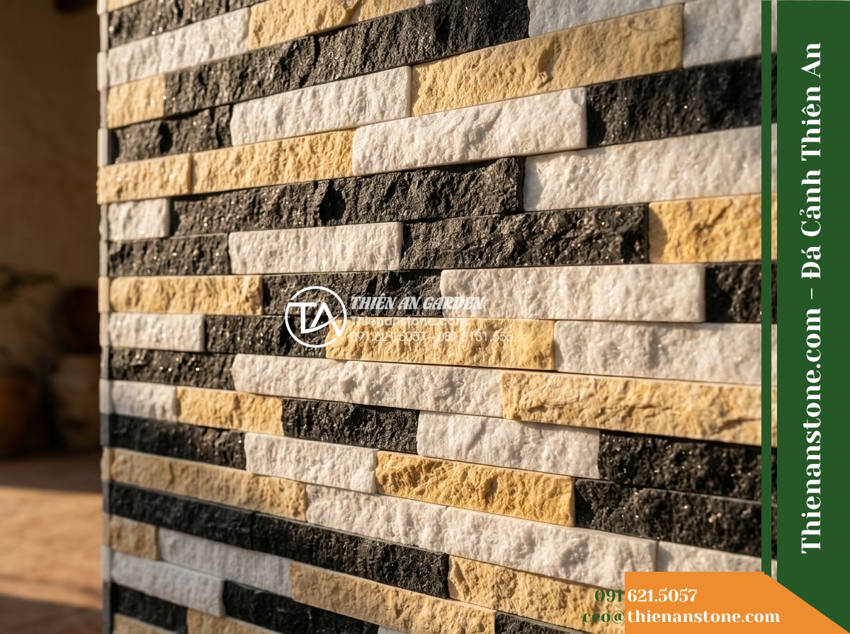Đá ghép 3 màu Nghệ An | Marble phối 3 màu (Trắng - Vàng - Đen Nghệ An) | 10x50 cm - Hình 13 Đá ghép 3 màu Nghệ An | Marble phối 3 màu (Trắng - Vàng - Đen Nghệ An) | 10x50 cm - Natural warm morning sunlight grazing across the split surface of the three-colo