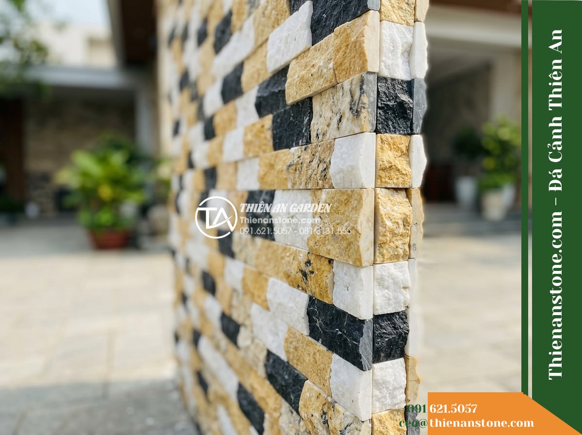 Đá ghép 3 màu Nghệ An | Marble phối 3 màu (Trắng - Vàng - Đen Nghệ An) | 10x50 cm - Hình 6 Đá ghép 3 màu Nghệ An | Marble phối 3 màu (Trắng - Vàng - Đen Nghệ An) | 10x50 cm - A close-up view focusing on the clean modular terminal edge of 10x50 cm three-co