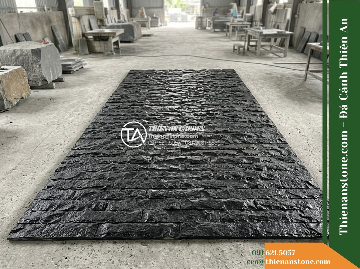 Đá ghép đen chẻ tay Quảng Ngãi | Bazan đen Quảng Ngãi | 10×40 cm