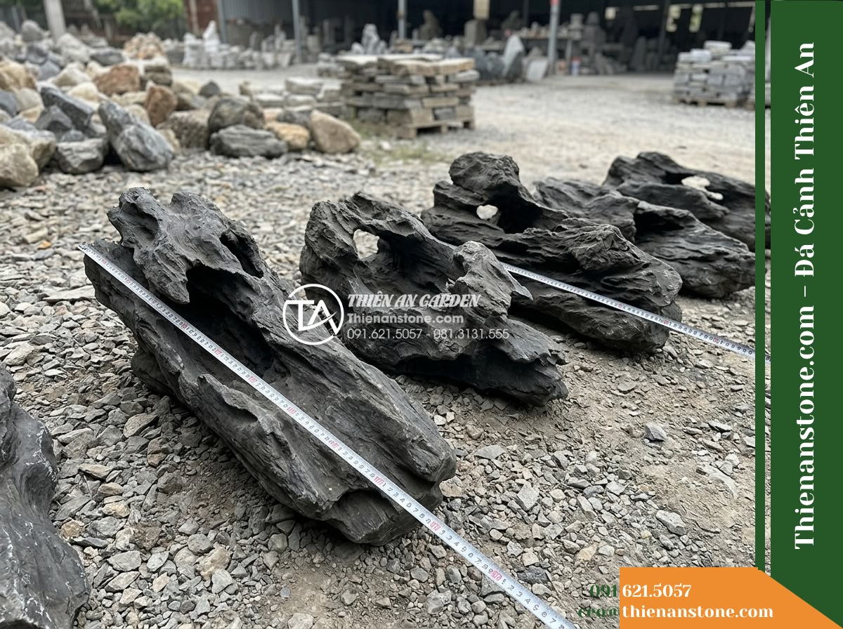 Đá Mộc Phong Đen (Size đại 60–100cm) | Chuyên thi công vách thác nước cổ kính.