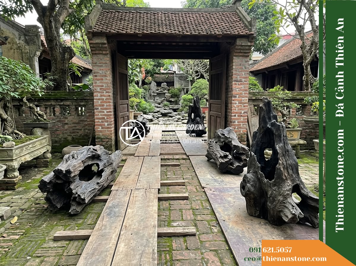 Đá Mộc Phong Đen (Size đại 60–100cm) | Chuyên thi công vách thác nước cổ kính.