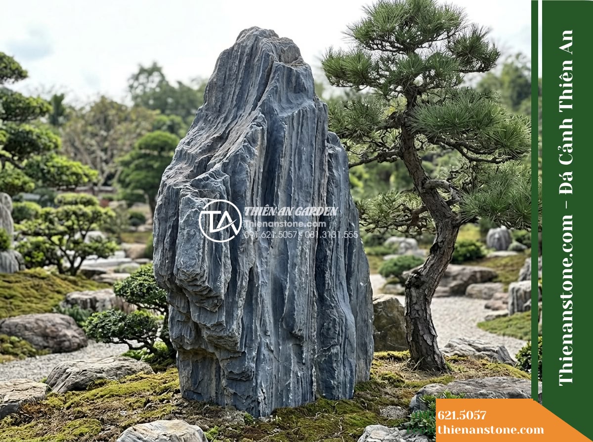 Đá Ông Phú (Khối đại 150–250cm / ~2–6 tấn) | Chuyên dựng chóp núi, khối núi chính đan xen tạo sự kỳ vĩ, hiểm trở.