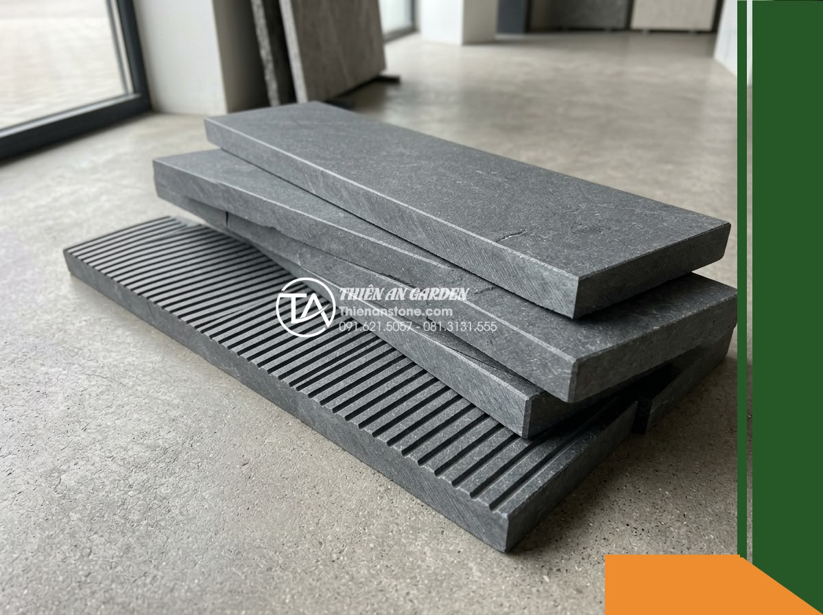 Đá răng lược bazan Gia Lai | Bazan xám đen Gia Lai | 10x50 cm - Hình 11 Đá răng lược bazan Gia Lai | Bazan xám đen Gia Lai | 10x50 cm - A standalone product showcase of 10x50 cm Gia Lai comb-toothed dark grey basalt