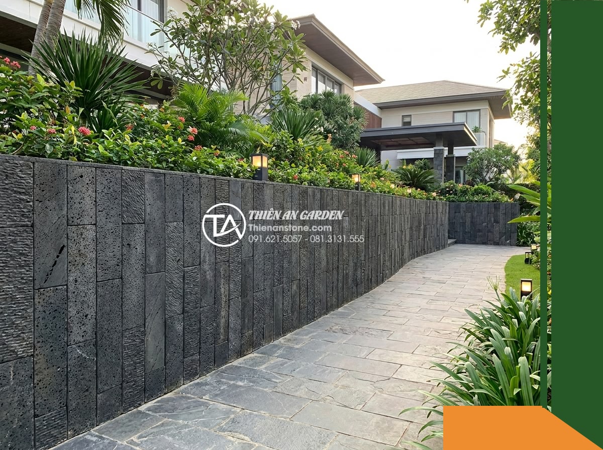 Đá răng lược đen tổ ong Đồng Nai | Bazan lỗ Đồng Nai | 10x50 cm - Hình 19 Đá răng lược đen tổ ong Đồng Nai | Bazan lỗ Đồng Nai | 10x50 cm - Overall architectural master perspective of an upscale villa garden entrance wal