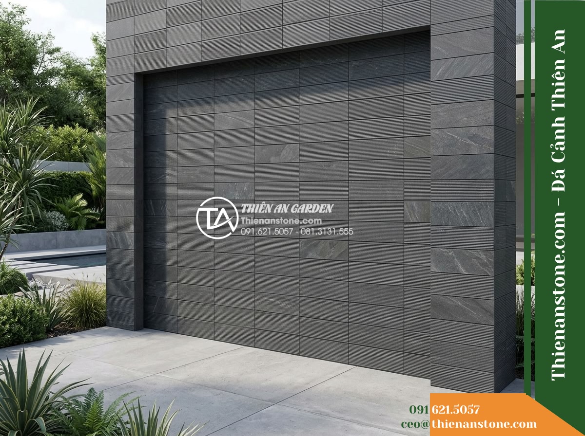 Đá răng lược xám đen Hòa Bình | Slate xám đen Hòa Bình | 10x50 cm - Hình 19 Đá răng lược xám đen Hòa Bình | Slate xám đen Hòa Bình | 10x50 cm - Comprehensive architectural view of an outdoor patio showcasing the recessed sto
