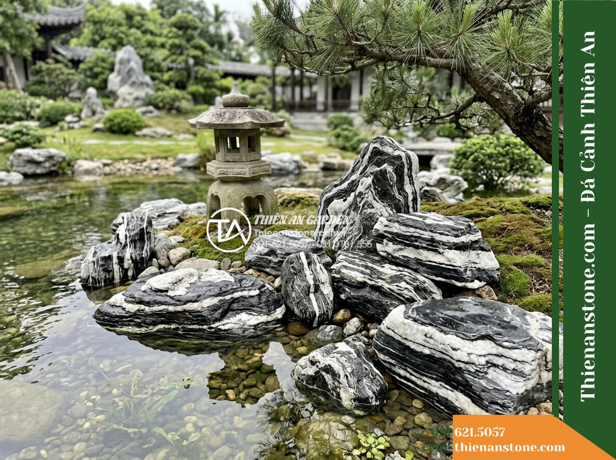 Đá Tuyết Lĩnh (Khối nhỏ 40–80cm / ~100–350kg) | Chuyên rải bãi bồi, tạo các quần đảo nhỏ nhấp nhô quanh chân non bộ.