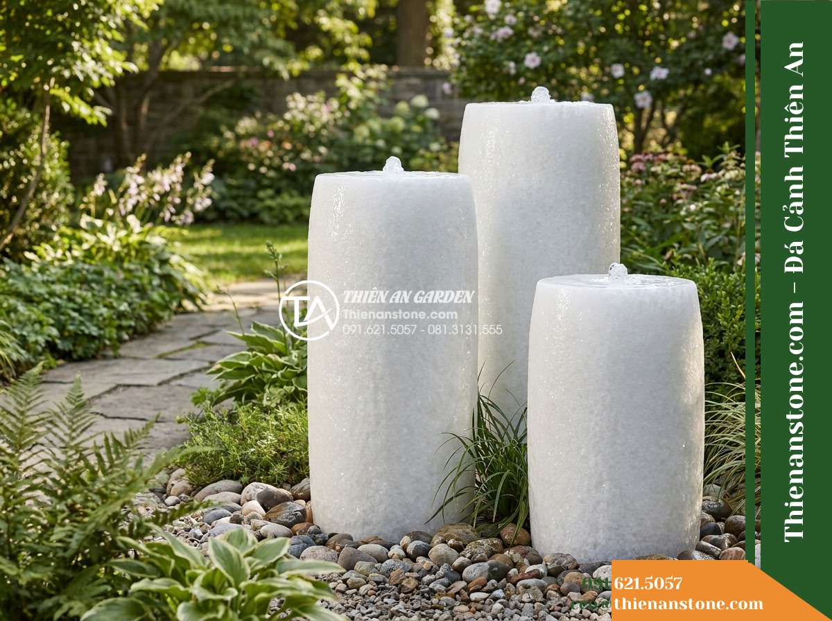 Đài Phun Cụm 3 Lu Nước Sân Vườn, D40cm Cao 60-80-100cm - Hình 10 Đài Phun Cụm 3 Lu Nước Sân Vườn, D40cm Cao 60-80-100cm - Alternative architectural perspective of the same 3-jar fountain setup from a se