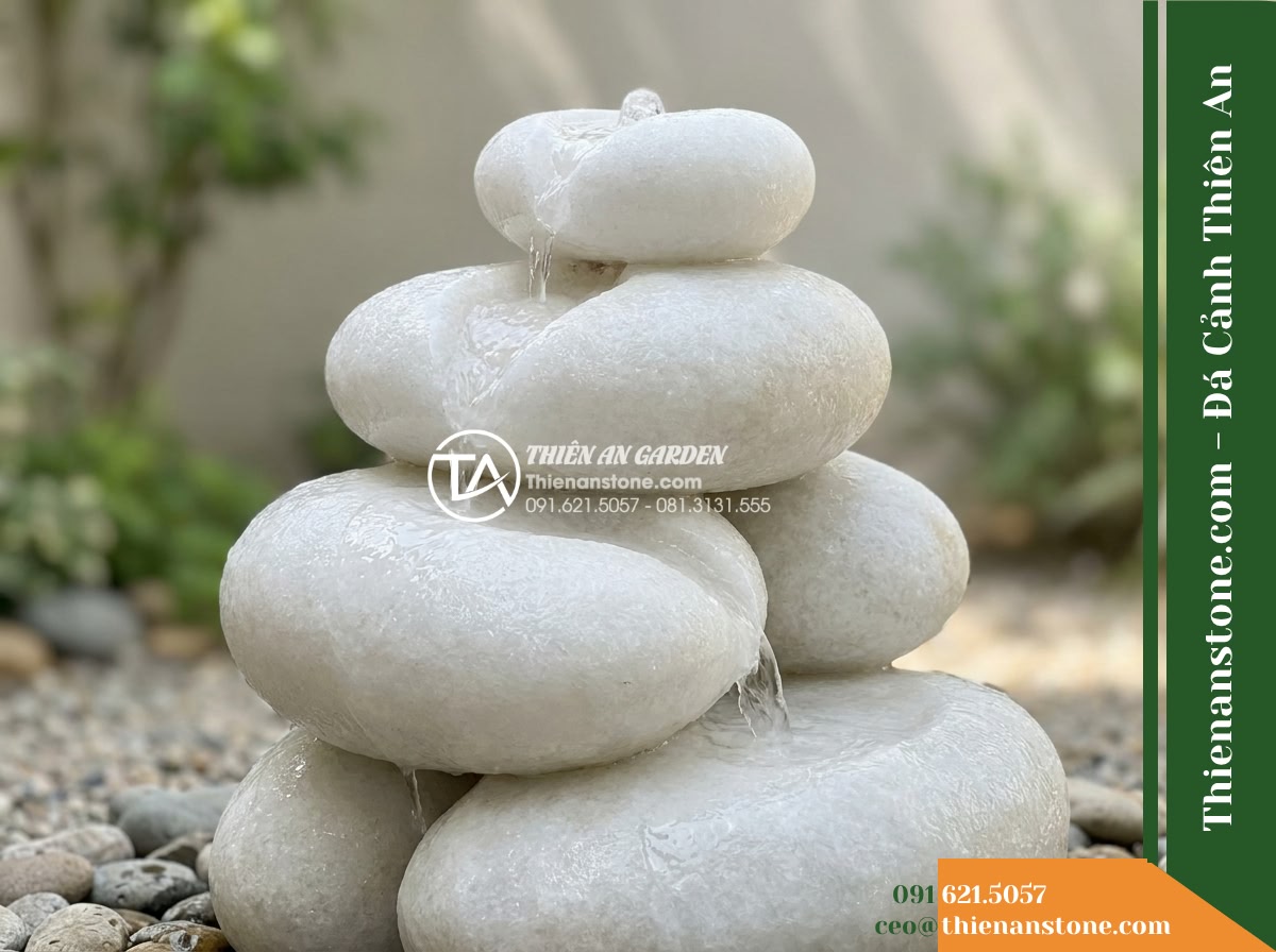 Đài Phun Khối Suối Tròn Xếp Chồng, D80cm Cao 90cm - Hình 11 Đài Phun Khối Suối Tròn Xếp Chồng, D80cm Cao 90cm - A specialized studio-grade product photograph of the D80cm H90cm stacked rounded