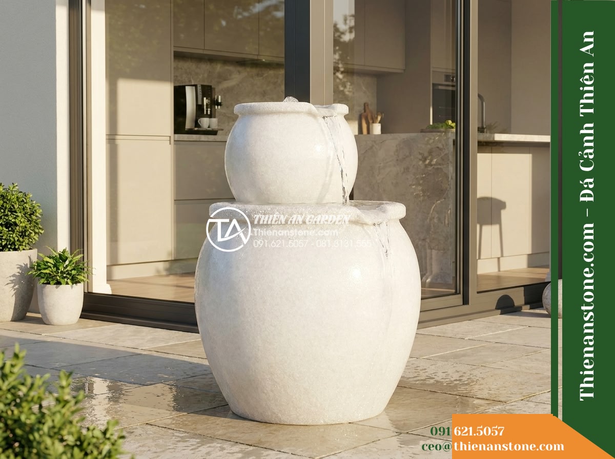 Đài Phun Lu Nước Xếp 2 Tầng Lệch, D40cm Cao 90cm - Hình 19 Đài Phun Lu Nước Xếp 2 Tầng Lệch, D40cm Cao 90cm - Realistic completed installation scene of natural stone two-tier offset jar foun
