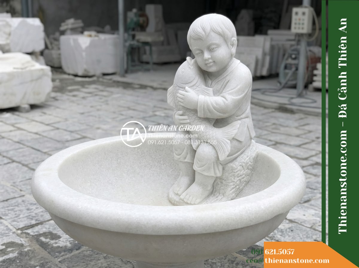 Đài Phun Tượng Chú Bé Ôm Cá Nhả Nước, Bát D1m Cao 1.4m