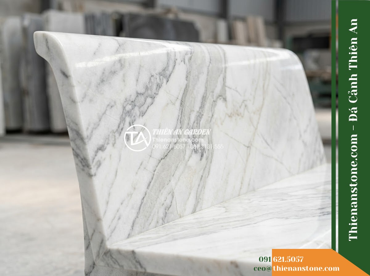 Ghế Đá Công Viên Có Tựa Khung Vuông Bích Ngọc 170x50x85cm - Đá Xanh Cẩm Thạch - Hình 6 Ghế Đá Công Viên Có Tựa Khung Vuông Bích Ngọc 170x50x85cm - Đá Xanh Cẩm Thạch - Showroom display of various green marble stone benches at Da Canh Thien An, prof