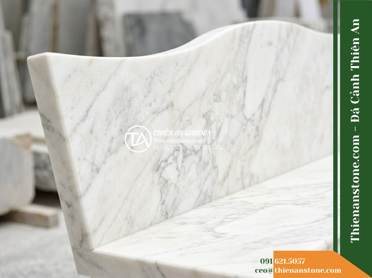 Ghế Đá Công Viên Có Tựa Lượn Sóng Trường Xuân 160x50x85cm - Đá Xanh Cẩm Thạch - Hình 6 Ghế Đá Công Viên Có Tựa Lượn Sóng Trường Xuân 160x50x85cm - Đá Xanh Cẩm Thạch - Showroom display of various green marble stone benches at Da Canh Thien An, prof