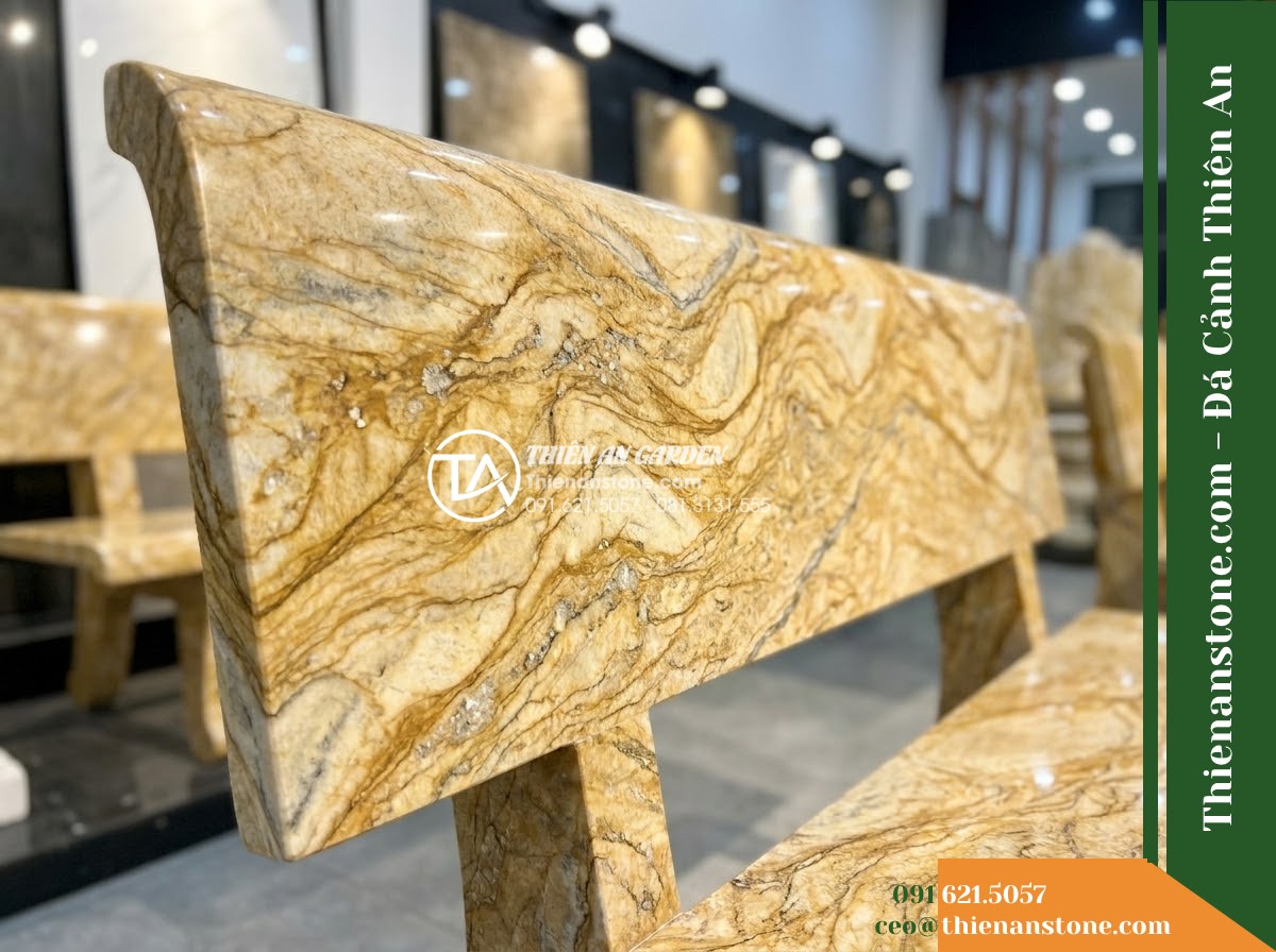 Ghế Đá Công Viên Có Tựa Song Ngang Gia Hưng 150x50x88cm - Đá Vàng Cẩm Thạch - Hình 6 Ghế Đá Công Viên Có Tựa Song Ngang Gia Hưng 150x50x88cm - Đá Vàng Cẩm Thạch - Showroom display of various golden marble stone benches at Da Canh Thien An, pro