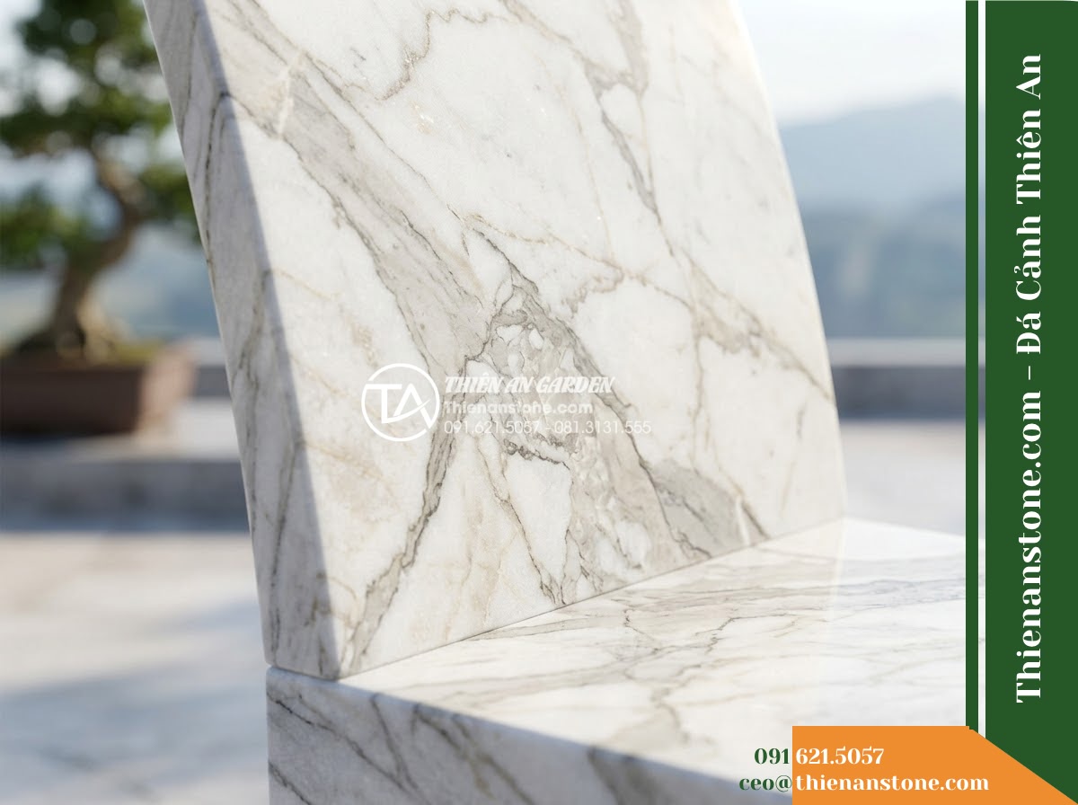 Ghế Đá Công Viên Có Tựa Thấp Tĩnh Sơn 140x45x75cm - Đá Đen Cẩm Thạch - Hình 3 Ghế Đá Công Viên Có Tựa Thấp Tĩnh Sơn 140x45x75cm - Đá Đen Cẩm Thạch - black marble stone bench flanked by potted bonsai trees on a resort terrace over