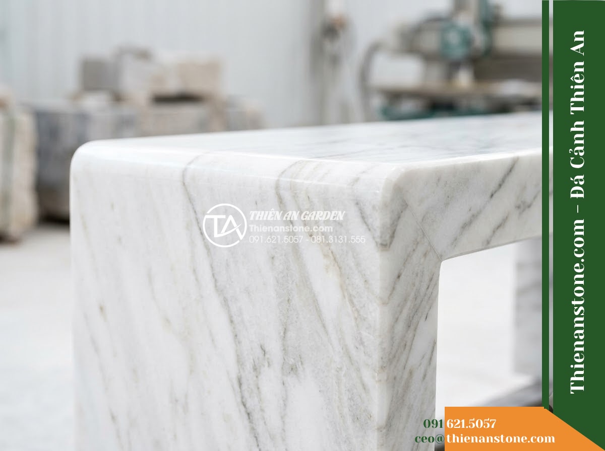 Ghế Đá Công Viên Không Tựa Băng Gọn Kim An 120x40x45cm - Đá Vàng Cẩm Thạch - Hình 3 Ghế Đá Công Viên Không Tựa Băng Gọn Kim An 120x40x45cm - Đá Vàng Cẩm Thạch - A golden marble stone bench at golden hour, warm sunset light casting long shado