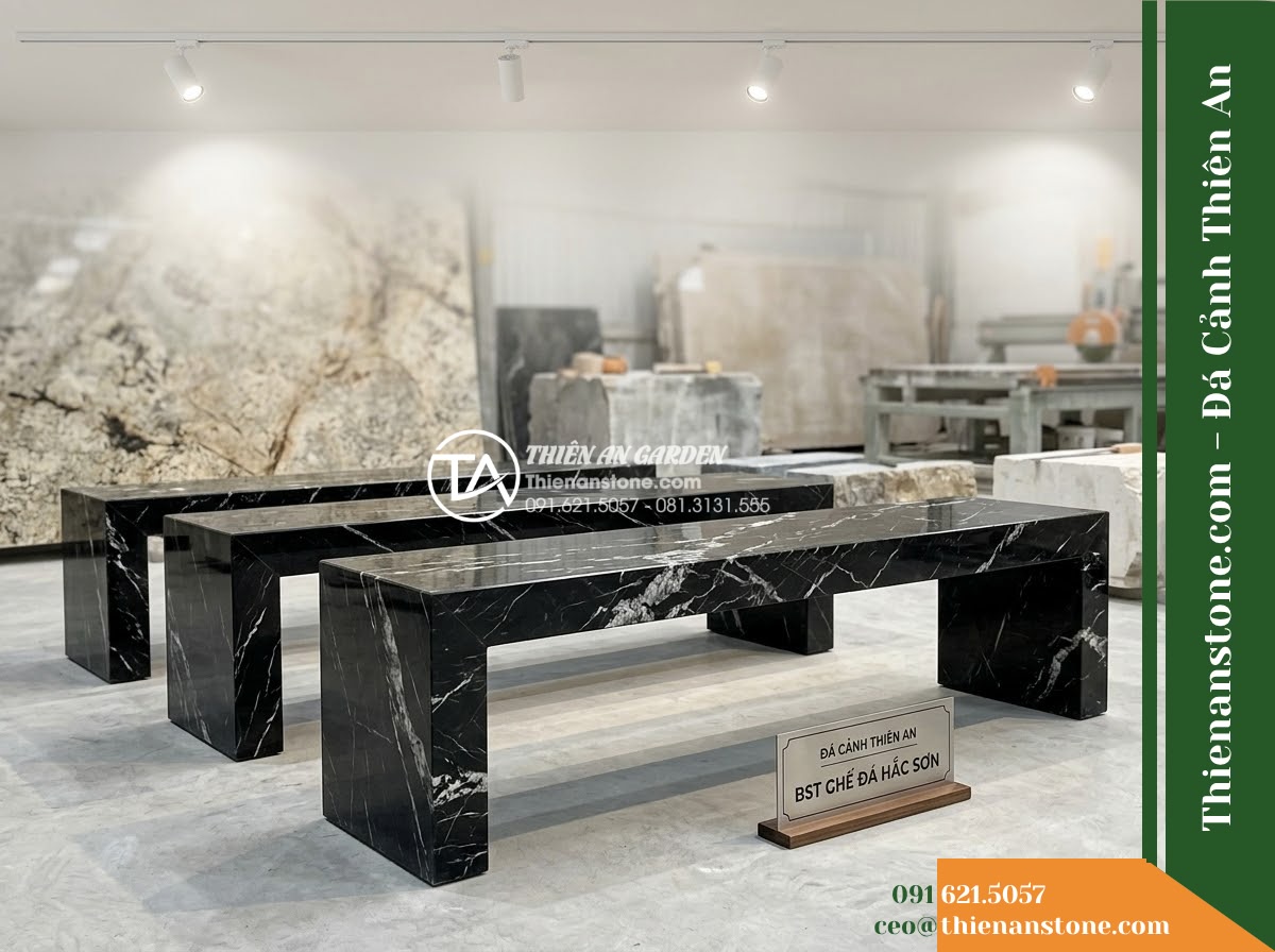 Ghế Đá Công Viên Không Tựa Dáng Chữ Nhật Hắc Sơn 180x45x45cm - Đá Đen Cẩm Thạch - Hình 6 Ghế Đá Công Viên Không Tựa Dáng Chữ Nhật Hắc Sơn 180x45x45cm - Đá Đen Cẩm Thạch - Showroom display of various black marble stone benches at Da Canh Thien An, prof