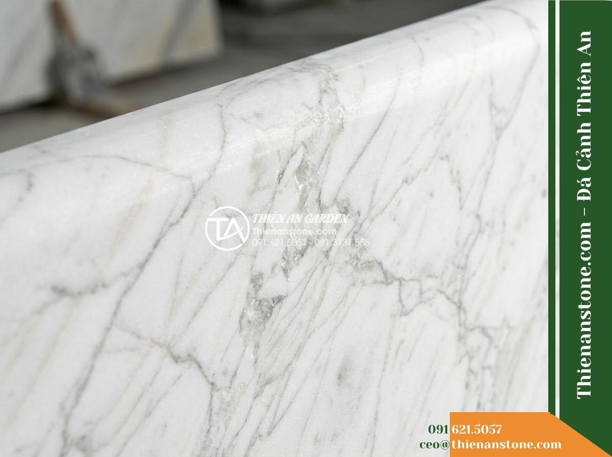 Ghế Đá Granite Nguyên Khối Đại Phát – Kích thước 180 x 48 x 45 cm – Kiểu dáng mặt cong nhẹ, cạnh vát thanh thoát. Chất liệu đá granite