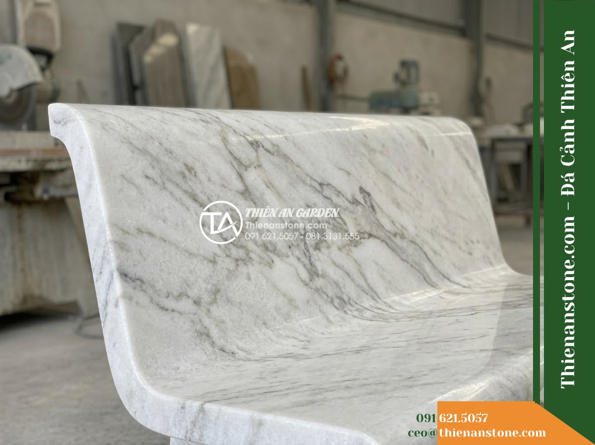 Ghế Đá Granite Nguyên Khối Hải Đăng – Kích thước 190 x 45 x 46 cm – Kiểu dáng dài thanh thoát, chân hộp thu gọn. Chất liệu đá granite