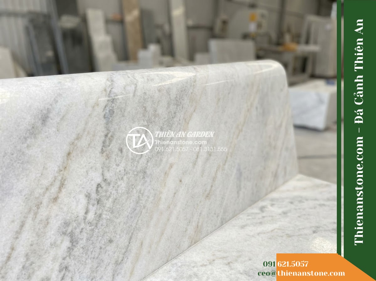 Ghế Đá Granite Nguyên Khối Khải Minh – Kích thước 185 x 45 x 45 cm – Kiểu dáng thanh dài, chân chữ T kép. Chất liệu đá granite - Hình 6 Ghế Đá Granite Nguyên Khối Khải Minh – Kích thước 185 x 45 x 45 cm – Kiểu dáng thanh dài, chân chữ T kép. Chất liệu đá granite - Showroom display of various natural granite stone benches at Da Canh Thien An, p
