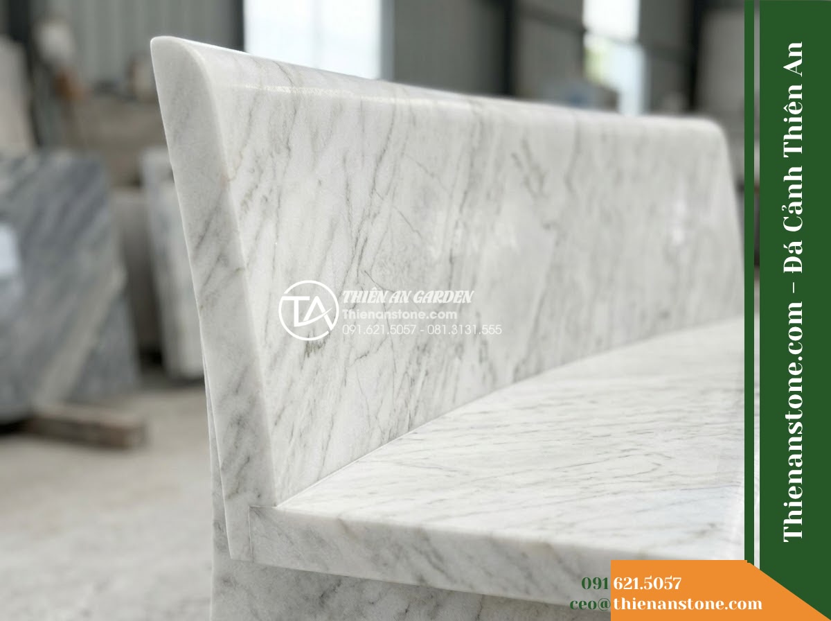 Ghế Đá Granite Nguyên Khối Minh Thành – Kích thước 165 x 46 x 45 cm – Kiểu dáng cạnh thẳng, hai đầu vát chéo nhẹ. Chất liệu đá granite