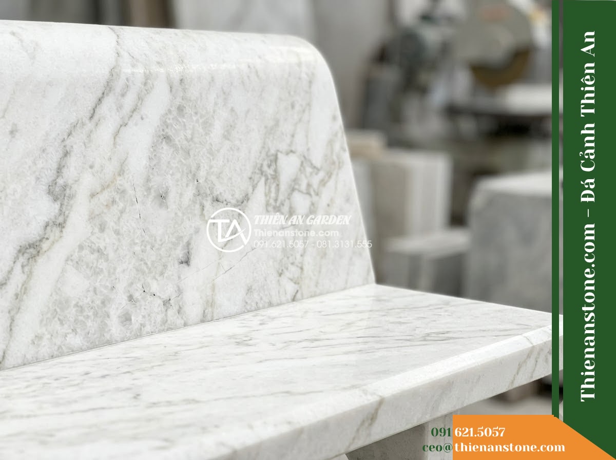 Ghế Đá Granite Nguyên Khối Nhật Minh – Kích thước 155 x 43 x 45 cm – Kiểu dáng thanh mảnh, cạnh vát nhẹ bốn phía. Chất liệu đá granite