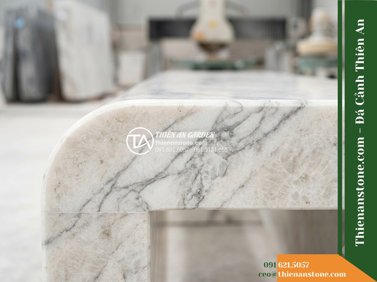 Ghế Đá Granite Nguyên Khối Thành Đạt – Kích thước 180 x 46 x 45 cm – Kiểu dáng cạnh vuông, chân chữ U liền khối. Chất liệu đá granite