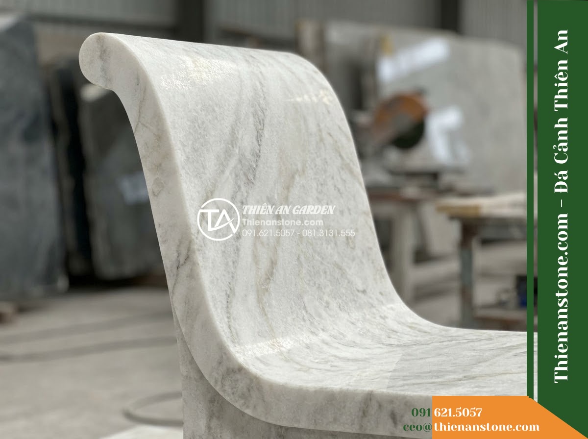 Ghế Đá Granite Nguyên Khối Thiên An – Kích thước 190 x 50 x 46 cm – Kiểu dáng bản lớn, cạnh vát 45 độ. Chất liệu đá granite