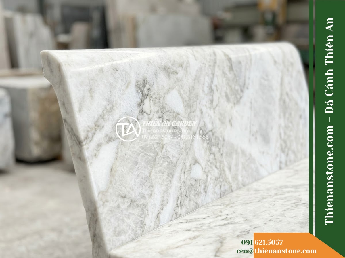 Ghế Đá Granite Nguyên Khối Thiên Phúc – Kích thước 200 x 50 x 45 cm – Kiểu dáng bản lớn, mặt dày, chân liền chắc chắn. Chất liệu đá granite