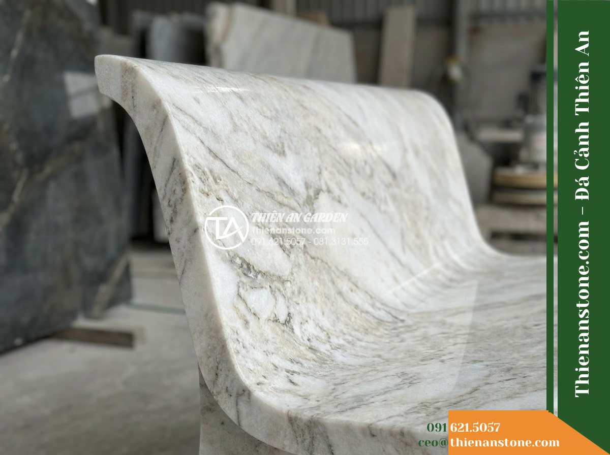 Ghế Đá Granito Bảo Minh – Kích thước 150 x 46 x 45 cm – Kiểu dáng không tựa, mặt cong nhẹ, chân đôi. Chất liệu đá granito (đá mài)