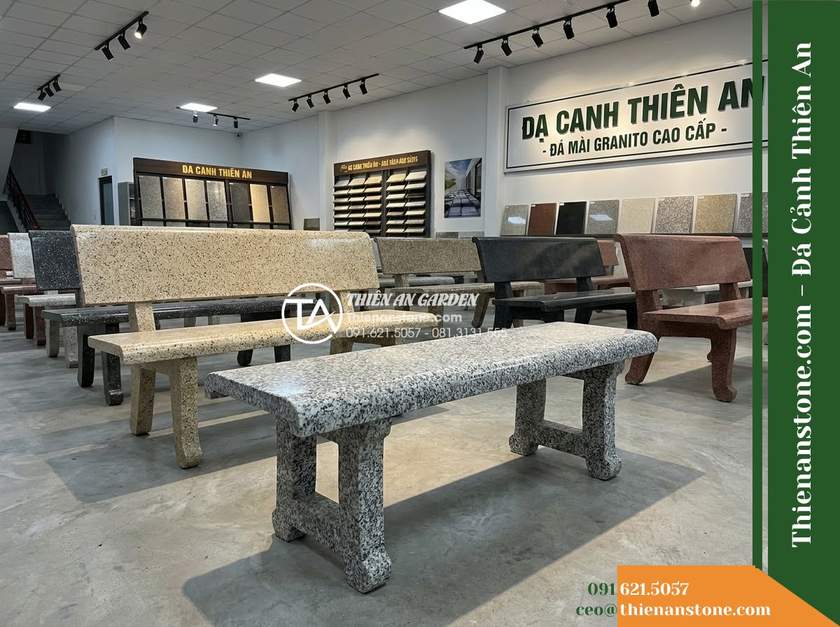 Ghế Đá Granito Bảo Minh – Kích thước 150 x 46 x 45 cm – Kiểu dáng không tựa, mặt cong nhẹ, chân đôi. Chất liệu đá granito (đá mài)