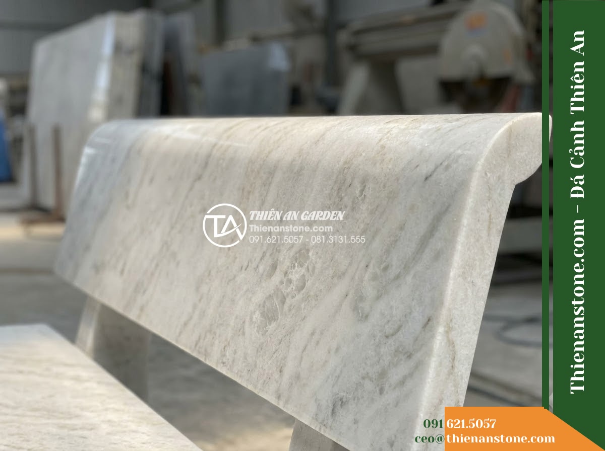 Ghế Đá Granito Đông Phát – Kích thước 180 x 50 x 84 cm – Kiểu dáng tựa cao nan dọc, chân trụ bản lớn. Chất liệu đá granito (đá mài) - Hình 4 Ghế Đá Granito Đông Phát – Kích thước 180 x 50 x 84 cm – Kiểu dáng tựa cao nan dọc, chân trụ bản lớn. Chất liệu đá granito (đá mài) - A granito polished stone stone bench integrated into a Vietnamese luxury resort