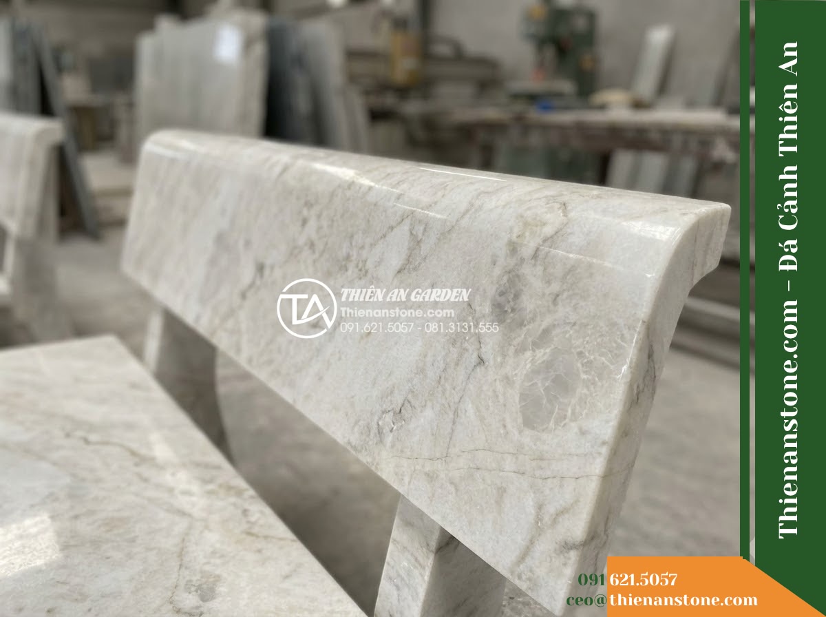 Ghế Đá Granito Đông Phát – Kích thước 180 x 50 x 84 cm – Kiểu dáng tựa cao nan dọc, chân trụ bản lớn. Chất liệu đá granito (đá mài) - Hình 6 Ghế Đá Granito Đông Phát – Kích thước 180 x 50 x 84 cm – Kiểu dáng tựa cao nan dọc, chân trụ bản lớn. Chất liệu đá granito (đá mài) - Showroom display of various granito polished stone stone benches at Da Canh Thie