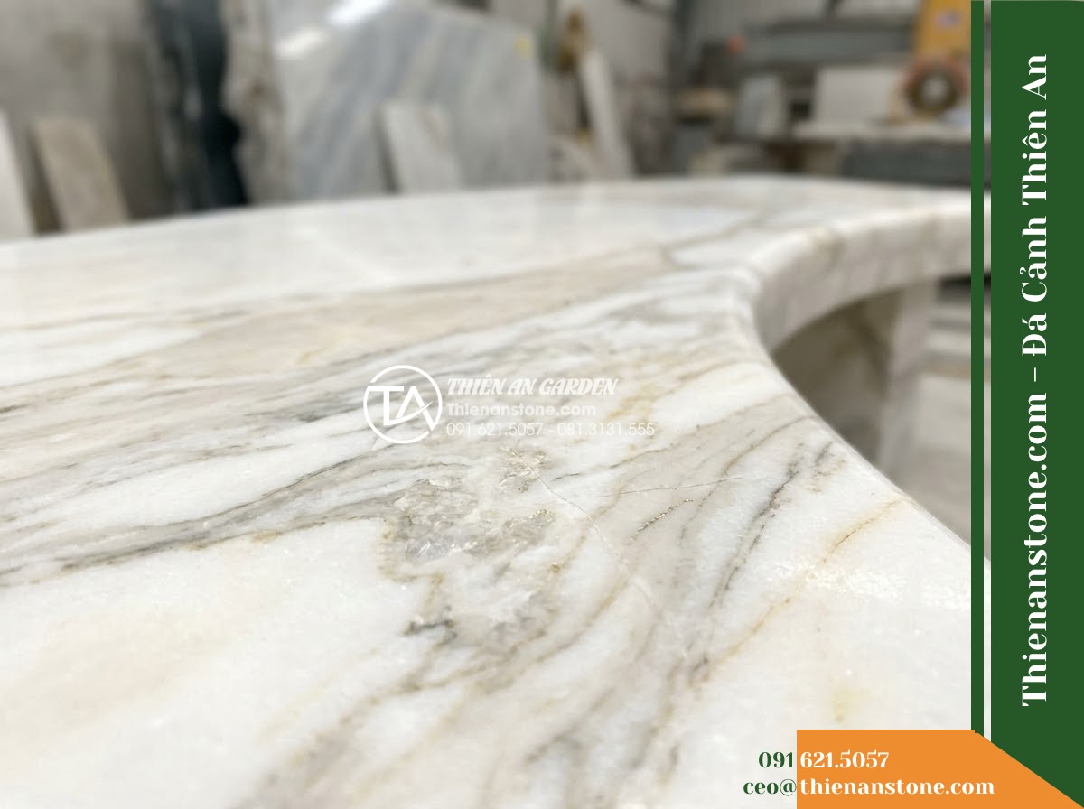 Ghế Đá Granito Trường An – Kích thước 150 x 45 x 45 cm – Kiểu dáng không tựa, mặt phẳng, chân chữ U. Chất liệu đá granito (đá mài)