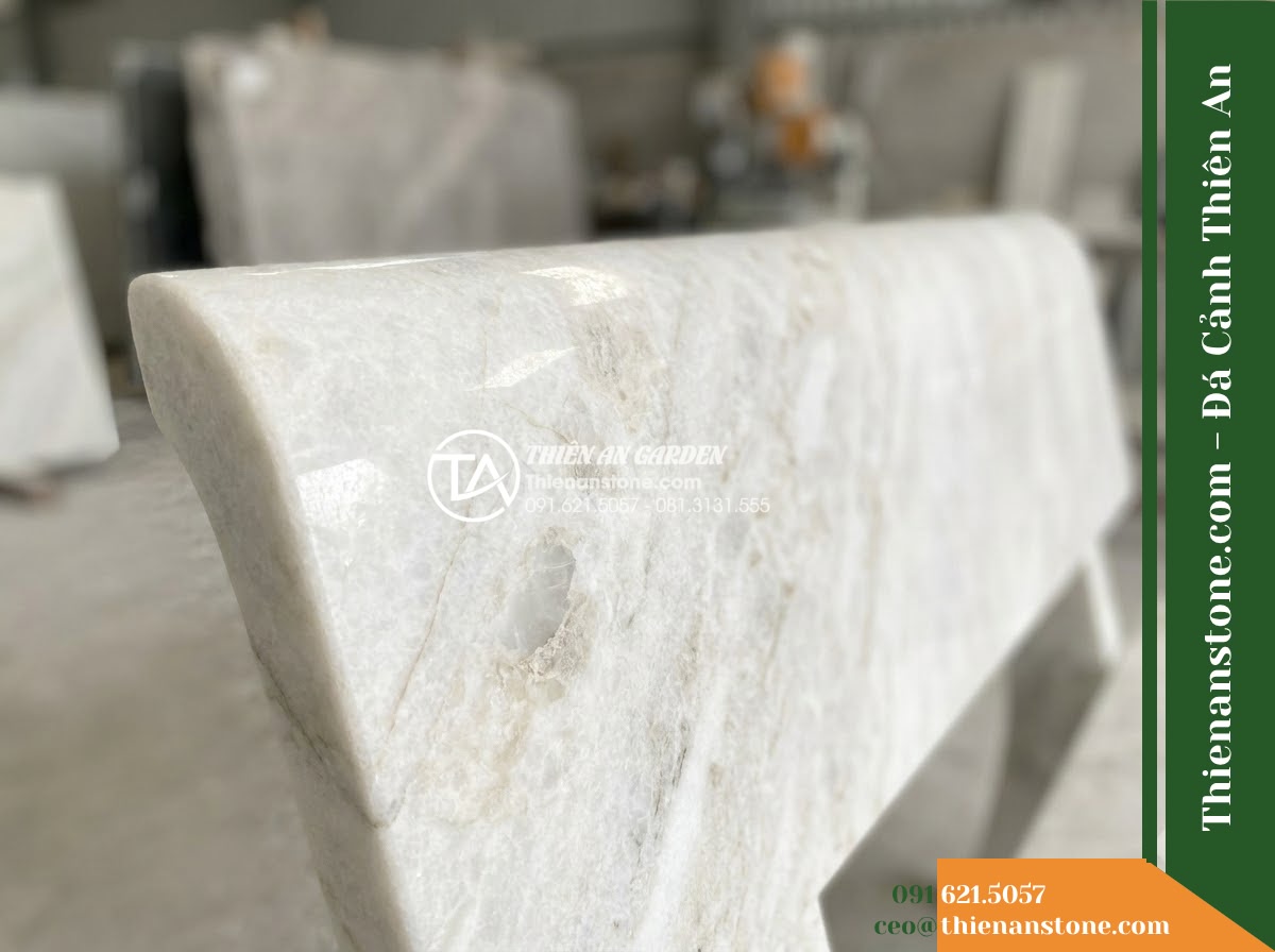 Ghế Đá Granito Trường An – Kích thước 150 x 45 x 45 cm – Kiểu dáng không tựa, mặt phẳng, chân chữ U. Chất liệu đá granito (đá mài)