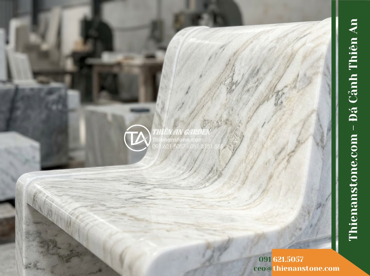 Ghế Đá Sân Trường Gieo Mầm – Kích thước 155 x 45 x 45 cm – Kiểu dáng băng dài không tựa, chân hộp. Chất liệu đá hoa cương
