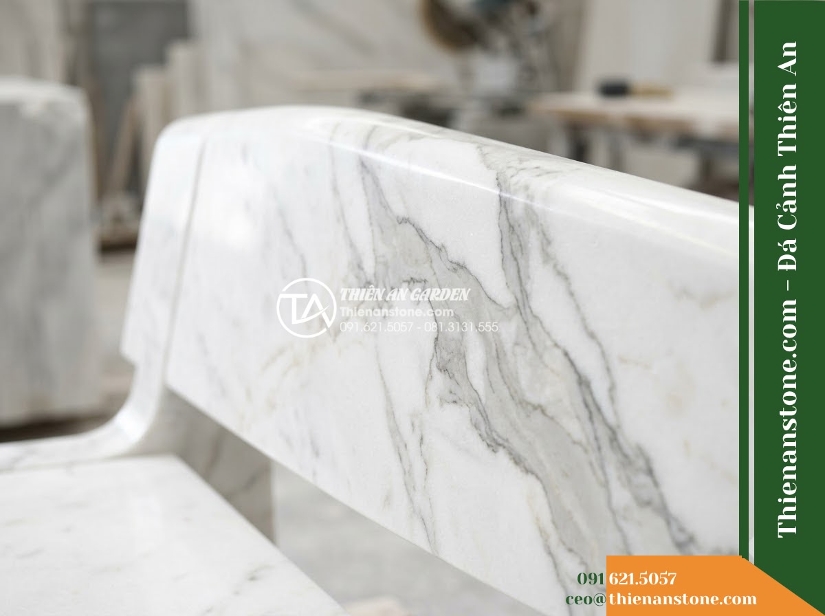 Ghế Đá Sân Trường Hoa Phượng – Kích thước 180 x 50 x 80 cm – Kiểu dáng có tựa thẳng, chân trụ chắc chắn. Chất liệu đá hoa cương