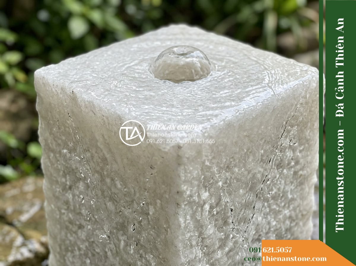 Trụ Phun Vuông Khò Nhám 4 Mặt, Cắt Thô 30x30cm Cao 1m